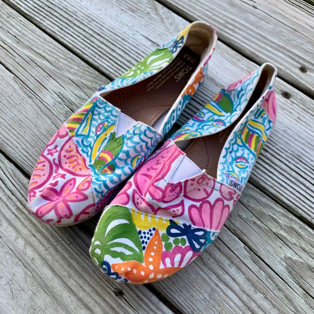 Hand painted Lilly Pulitzer Toms